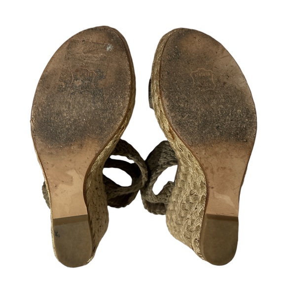 Stuart Weitzman
Alex Crochet Wedge Sandal - Picture 8 of 15